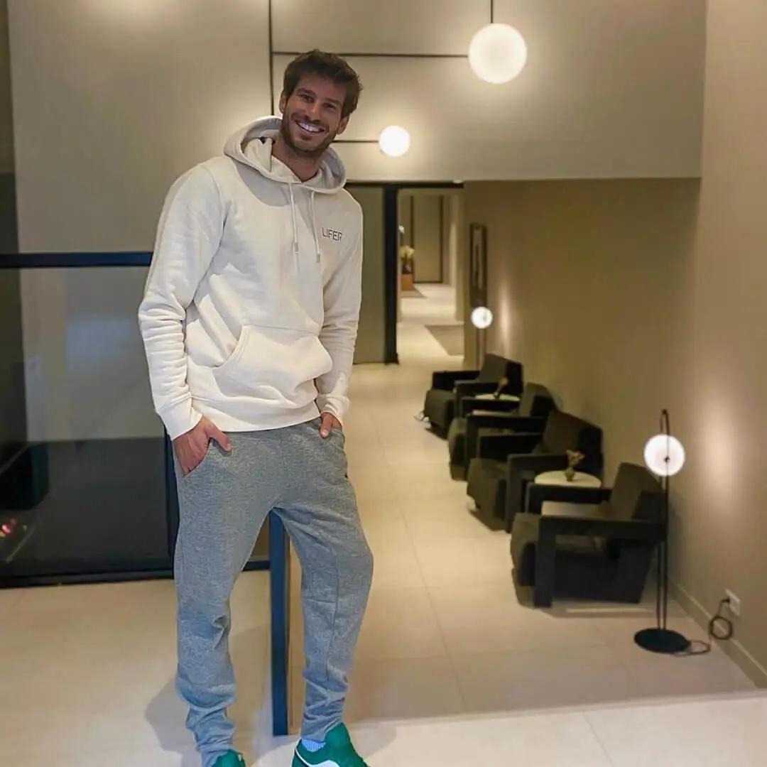 Cesc Escolà at the clinic