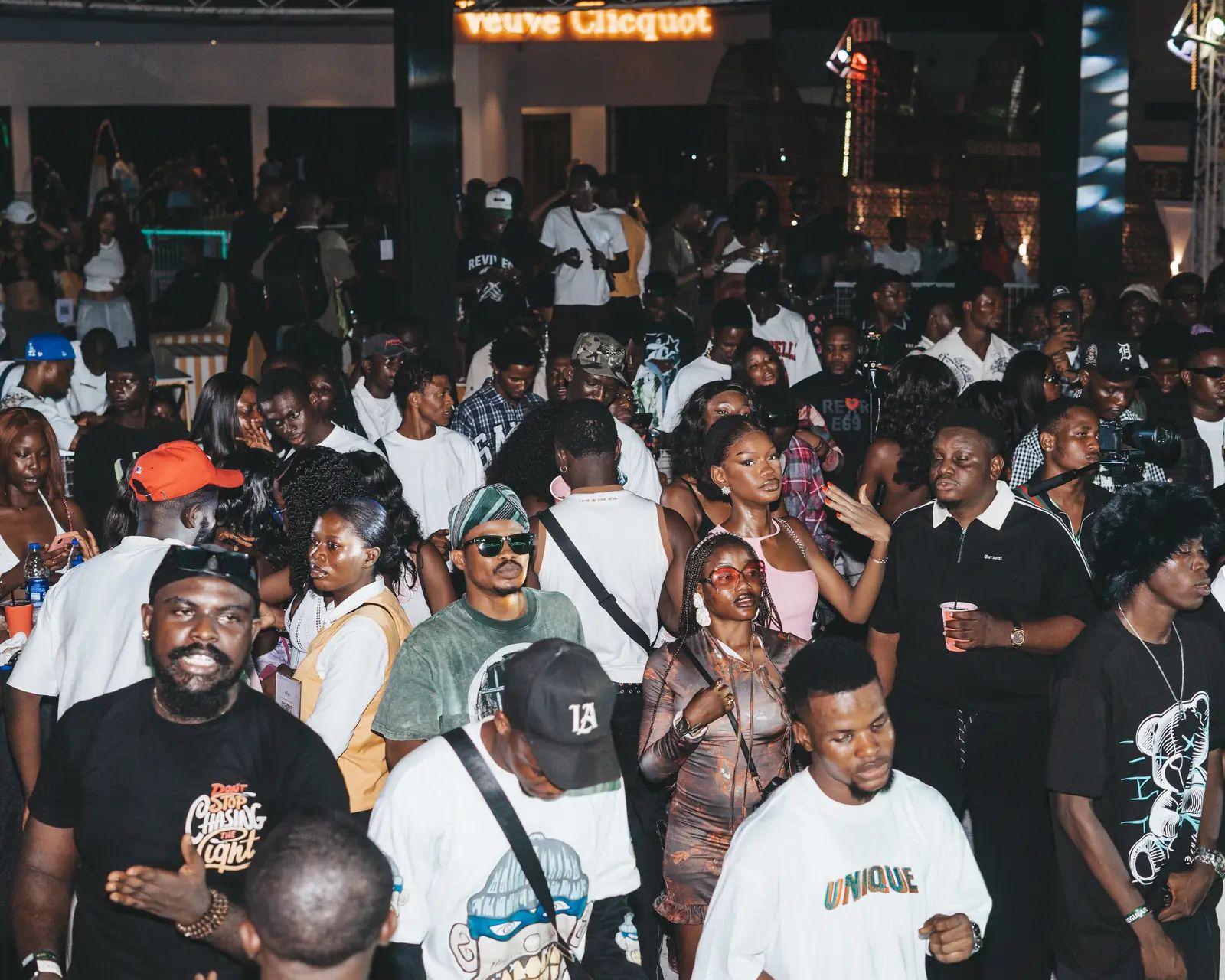 A full house under the Veuve sign