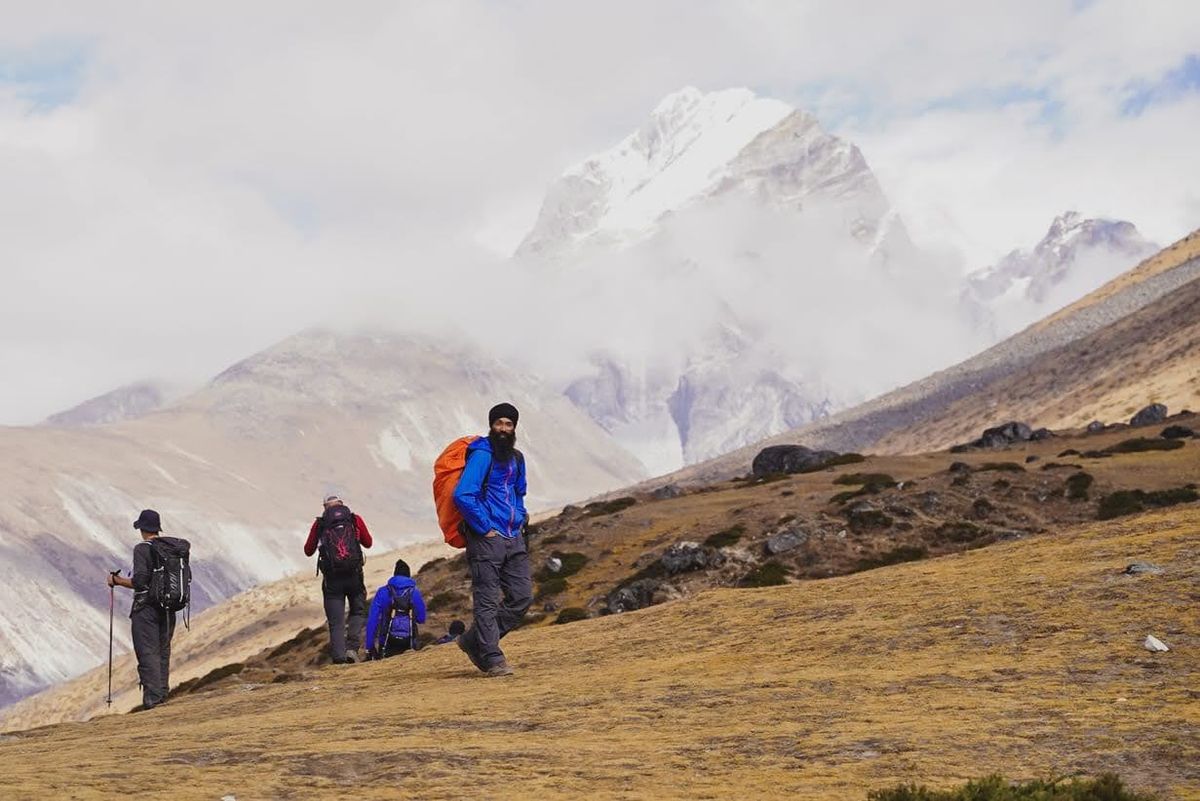 Everest Base Camp – Heli Return trek photo 2