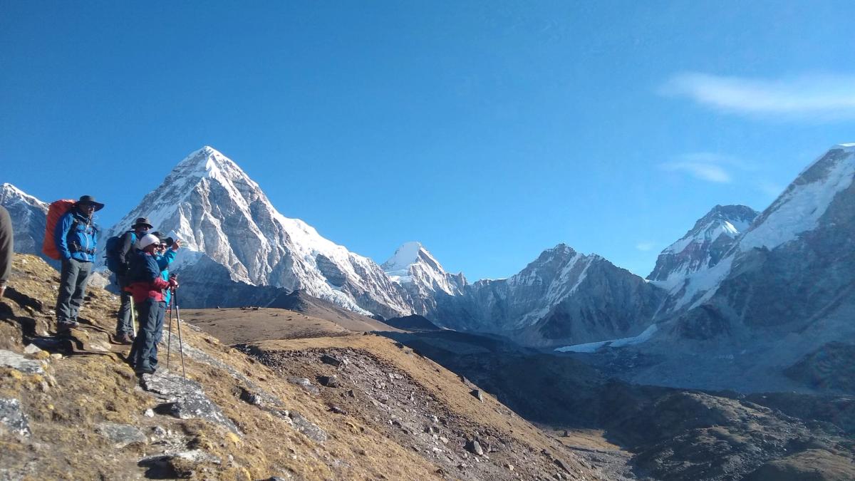 Everest Base Camp – Heli Return trek photo 3