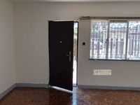 4 Bedroom Old-School Maisonette for Sale in Woodley Court, Near Toi Market – Peaceful Living in the Heart of Woodley - Image 8