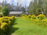 Prime Residential Oasis: 5 Bedroom All Ensuite Bungalow on 1.01 Acres, Ngata, Nakuru - Image 3