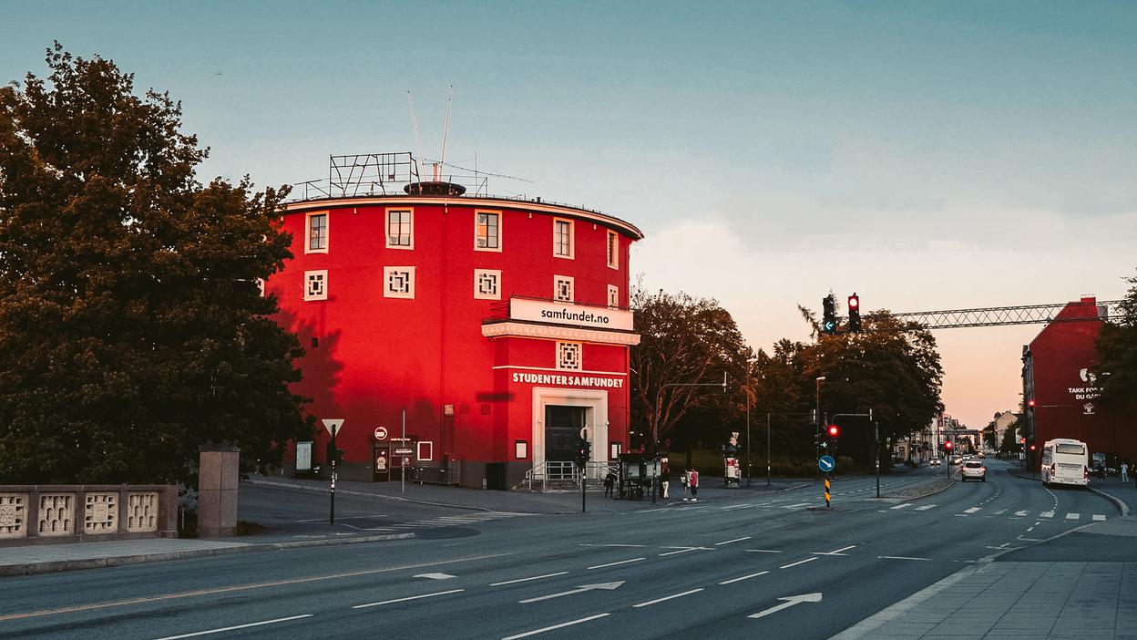 Studentersamfundet/Student union and Elegester Street