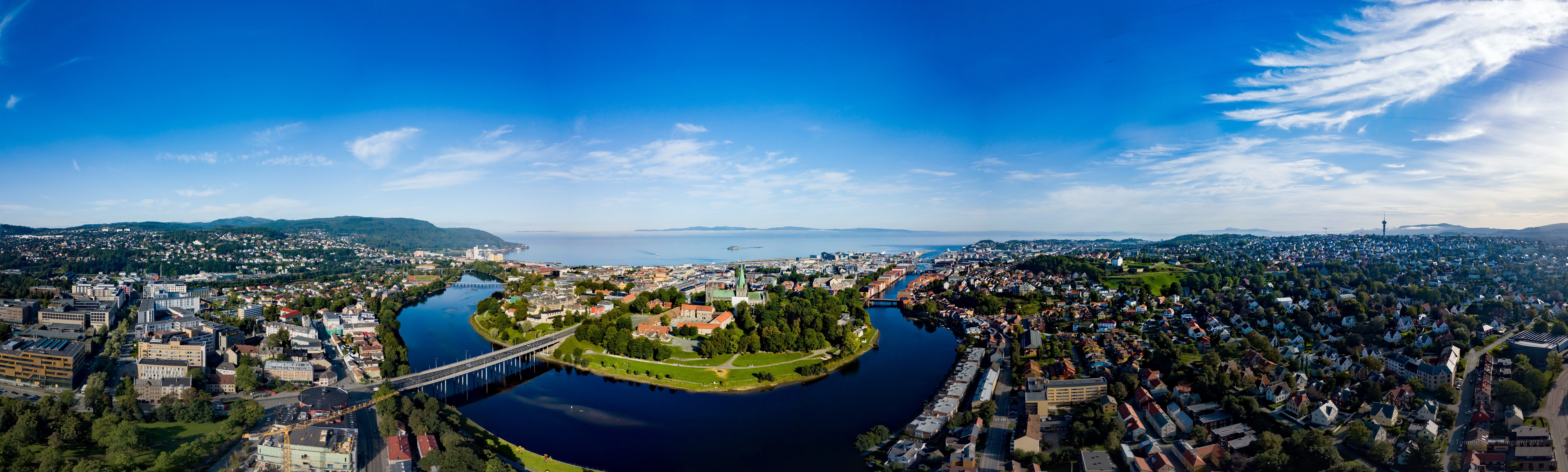 Trondheim centre surround by the Nidelven river