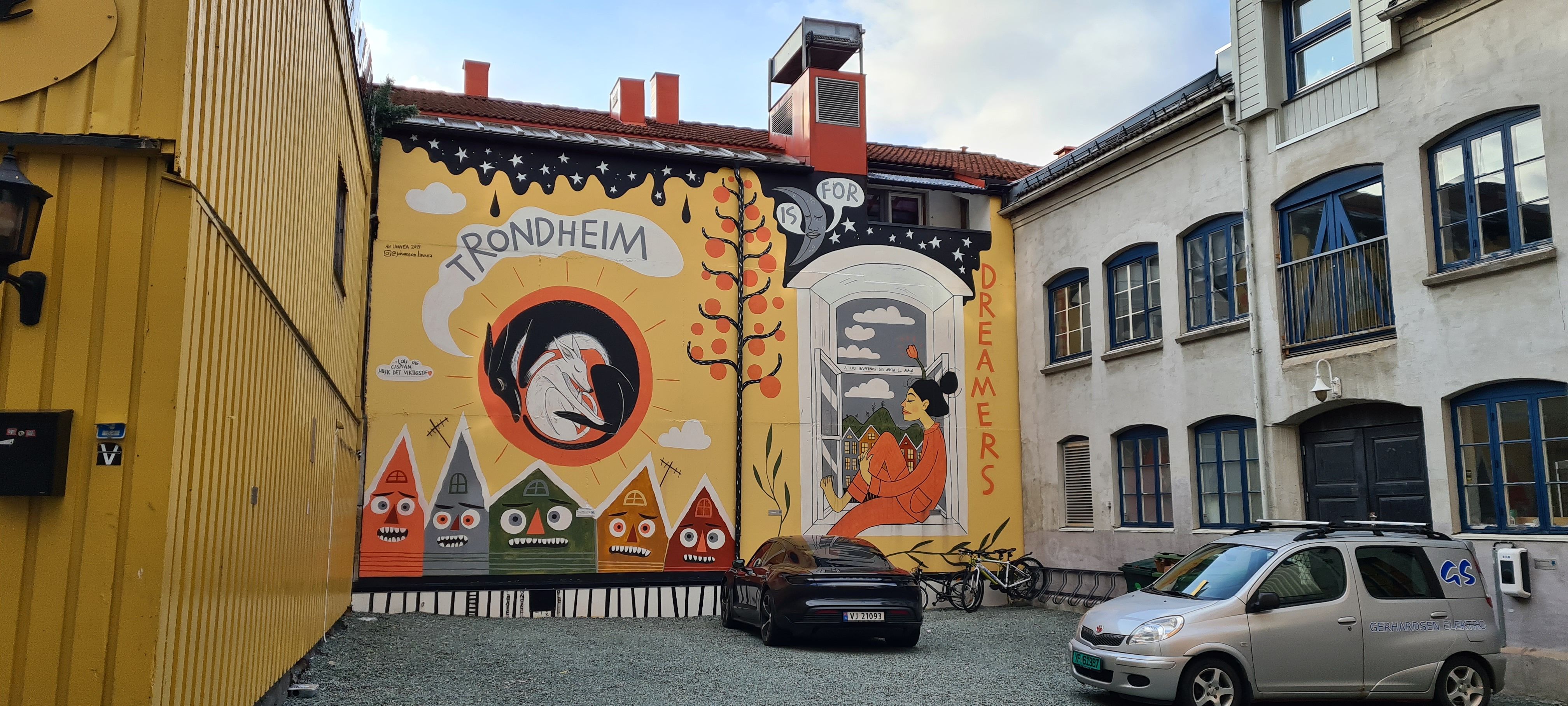 Street Art "Trondheim is for dreamers" near Brattørgata