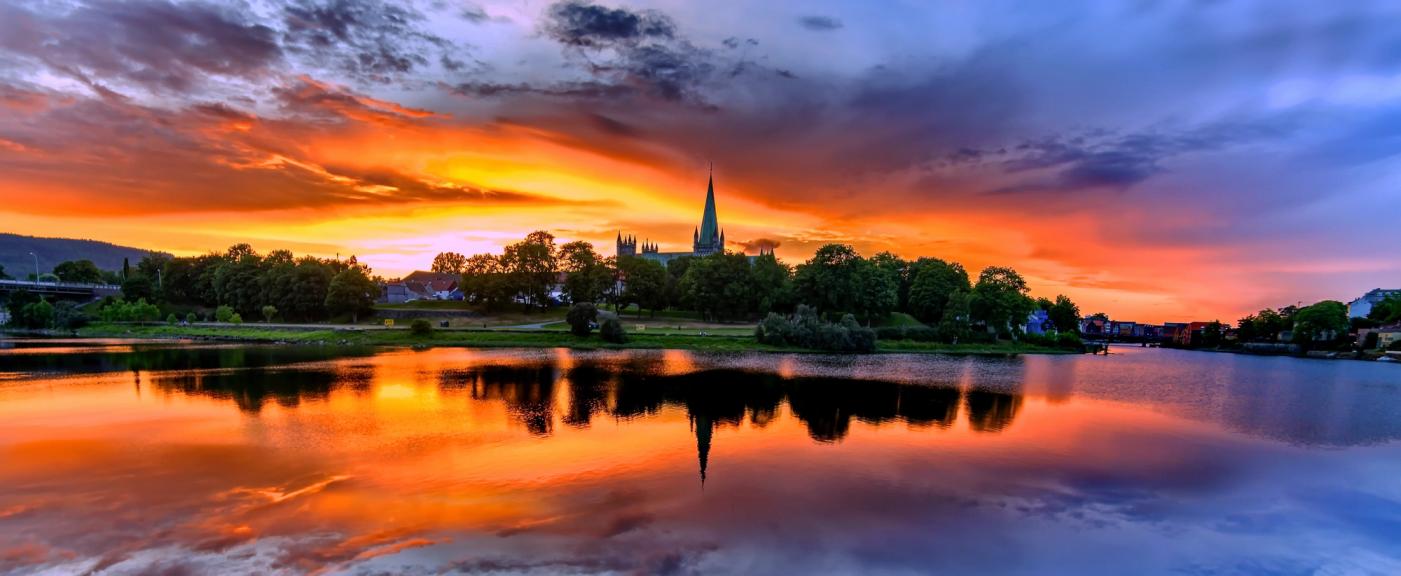 Nidaros cathedral in sunset