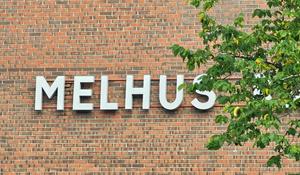 Melhus sign on Melhus Municipal hall