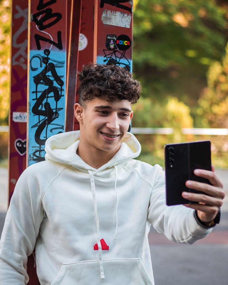 Dajte glas našem Piceku da postane 'Naj TikTok lice godine' by Zlatni Studio