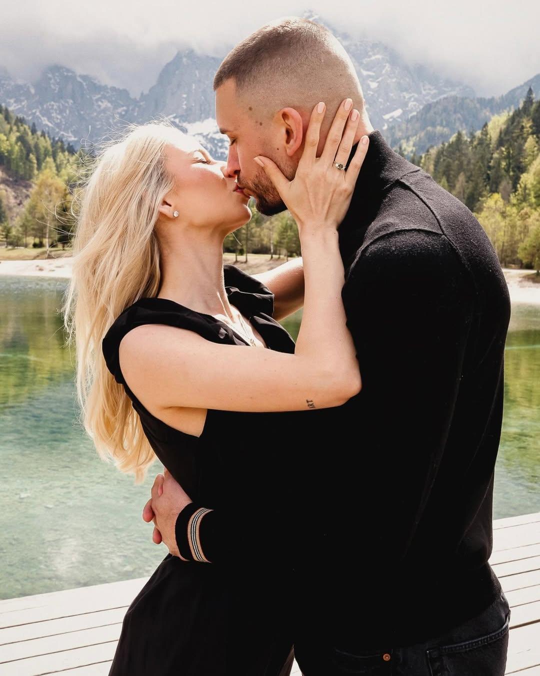 Zaručila se jedna od najpopularnijih hrvatskih influencerica, Petra Dimić!