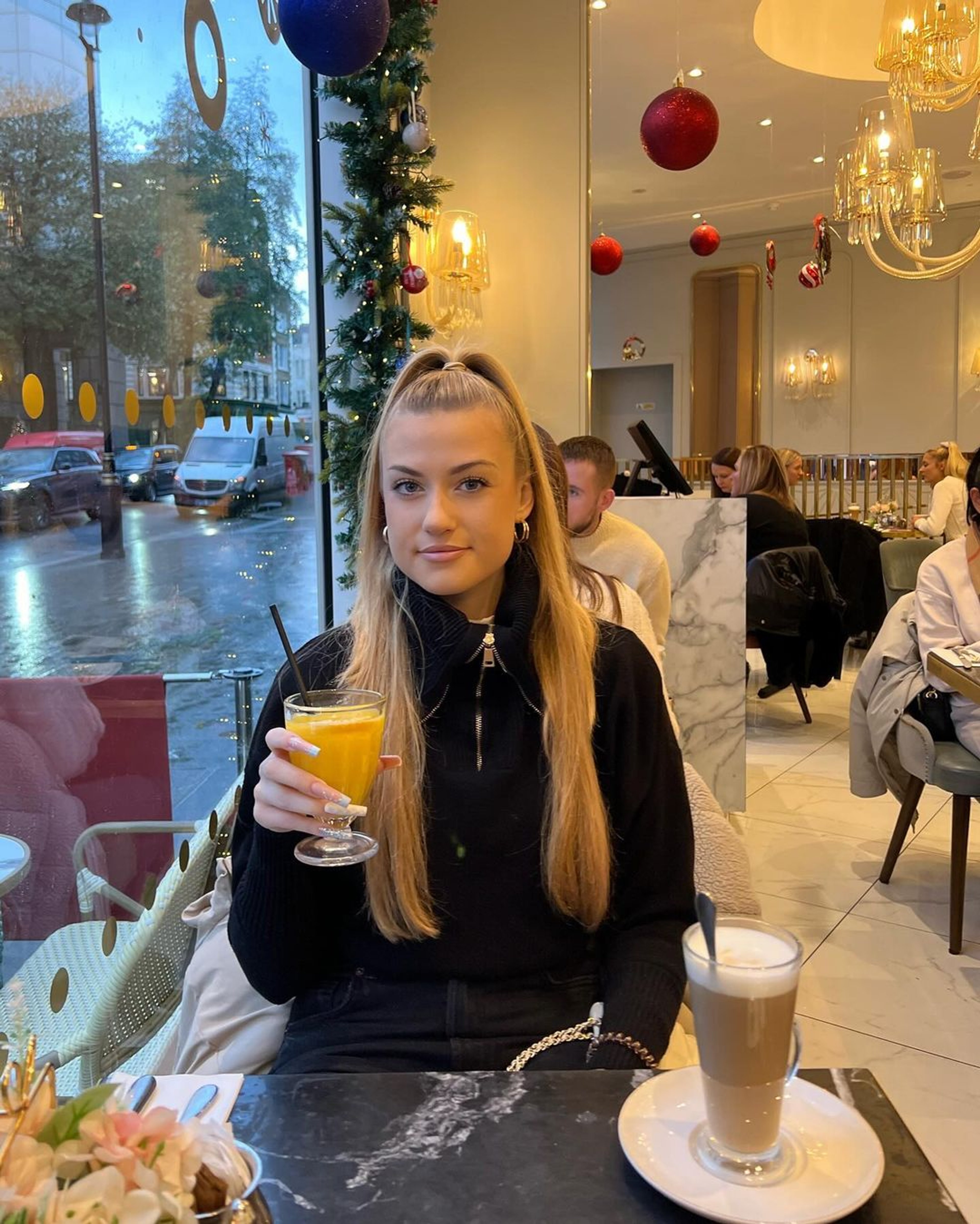Zoe Bakalov slika 5