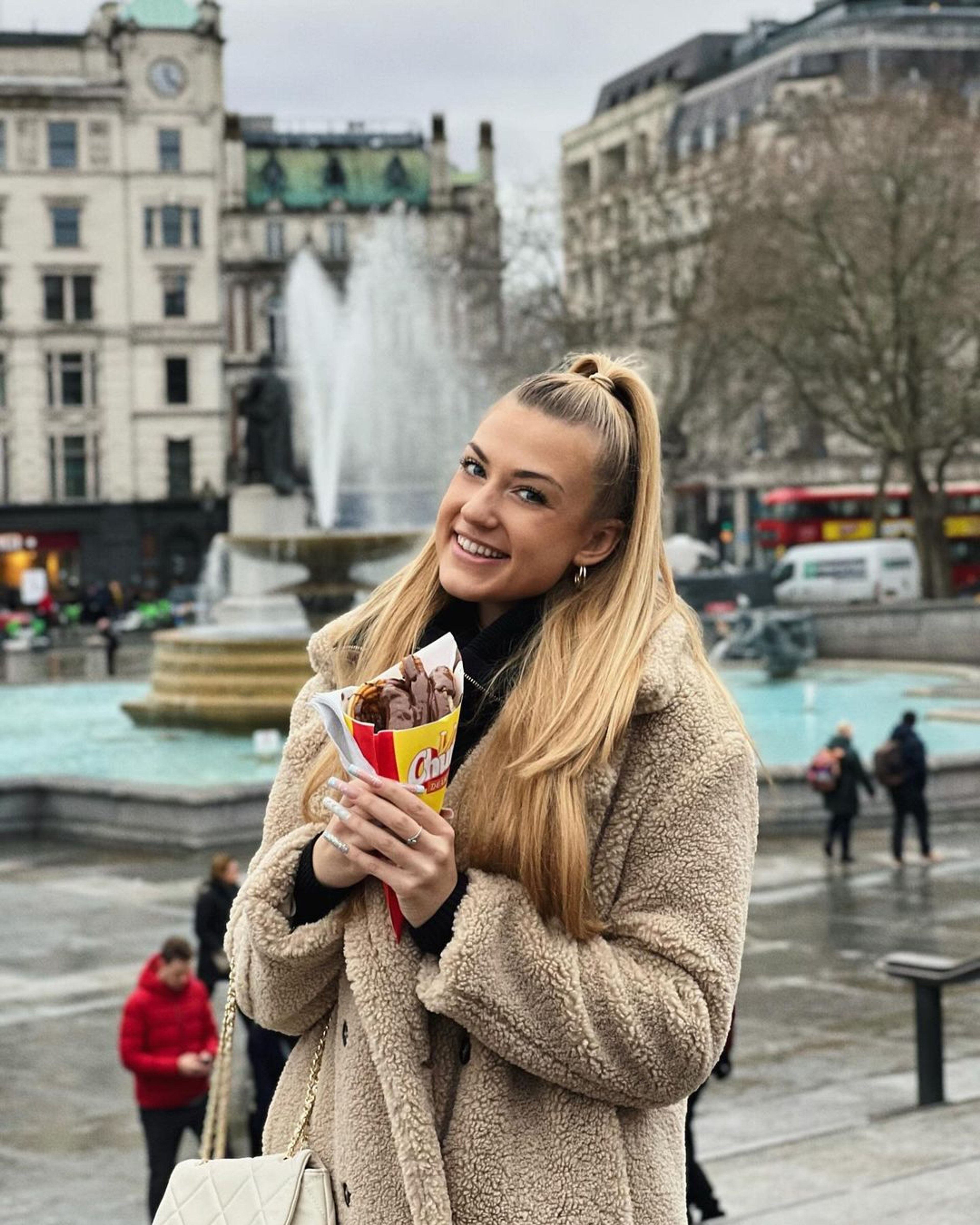 Zoe Bakalov slika 7