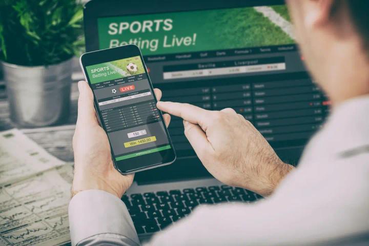 How Do I Claim Gambling Winnings and Losses on My Taxes?