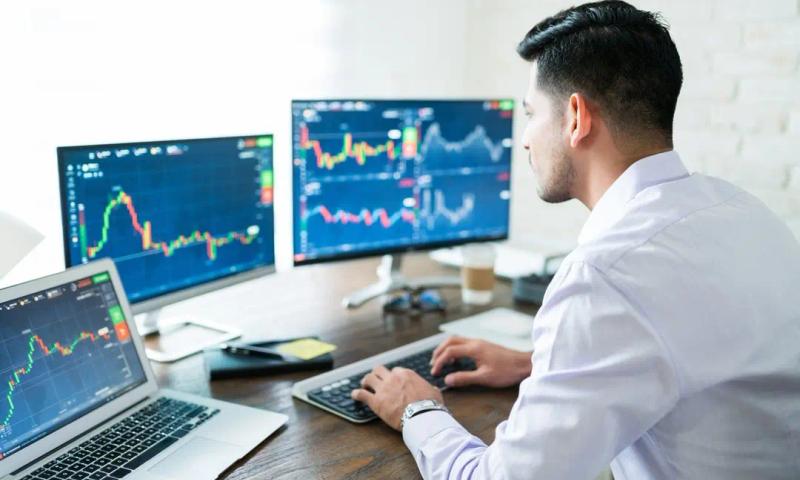 What Are Differences Between Equity Trading and Bond Trading?