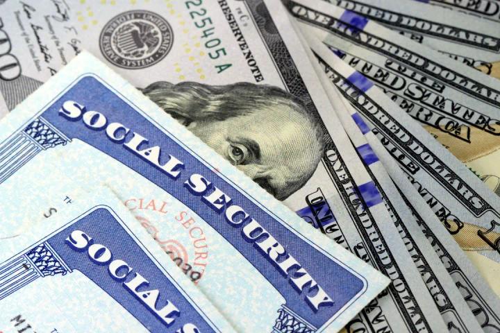 What, When, Who and How? The Social Security Decision