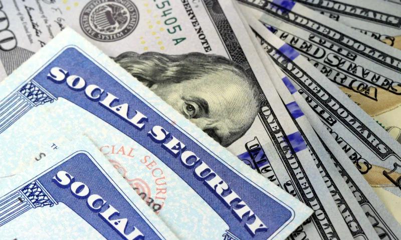 What, When, Who and How? The Social Security Decision