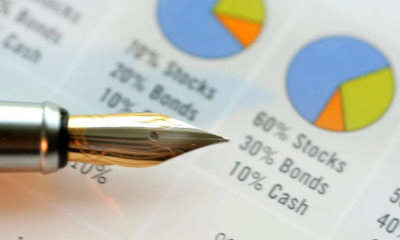 What Are the Differences Between Stocks and Bonds?