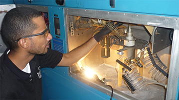 Implementación de un sistema de mantenimiento centrado en la confiabilidad