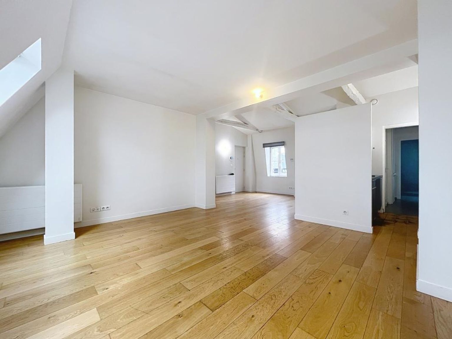 T2 non meublé 56.3m², rue Paul Baudry - Paris (8)