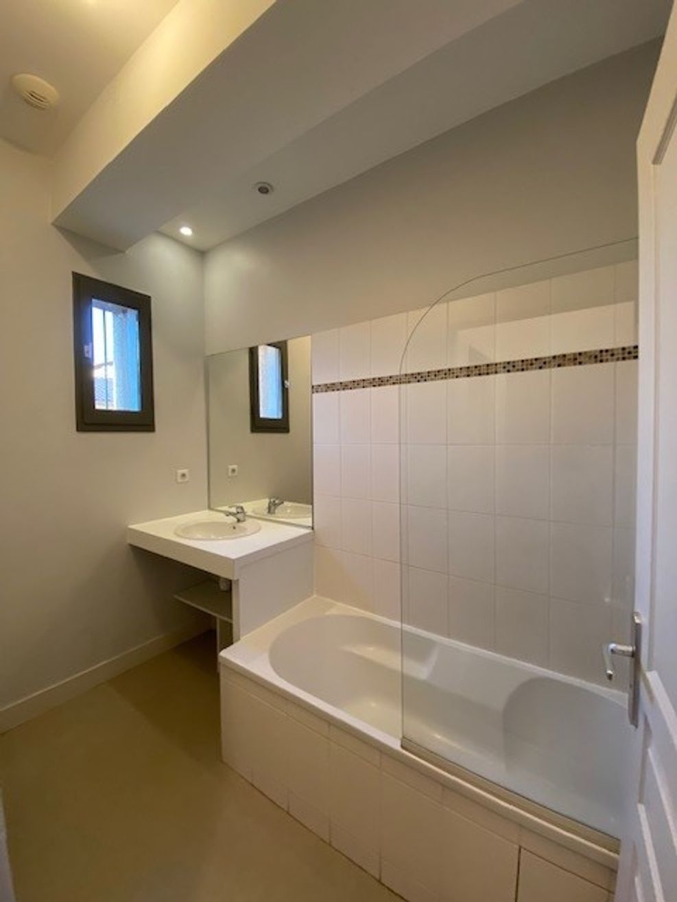 Location T4 duplex Capitole 79.42 m²  ( colocations acceptées )
