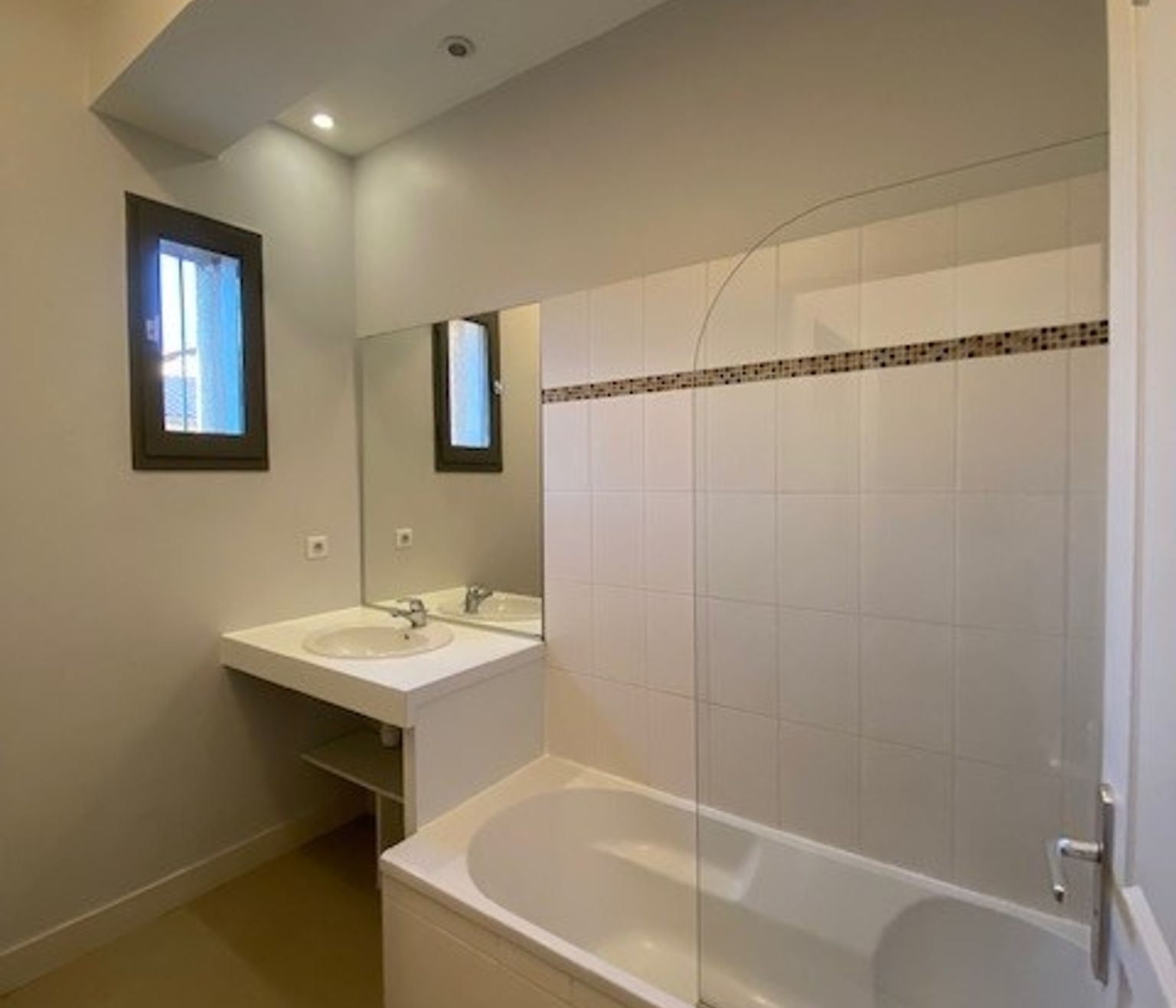 Location T4 duplex Capitole 79.42 m² ( colocations acceptées )