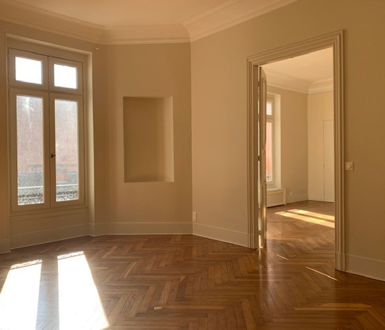 Location T6 de 214 m² rue Croix Baragnon avec cave et parking