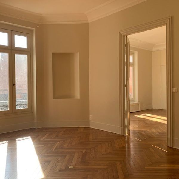 Location T6 de 214 m² rue Croix Baragnon avec cave et parking