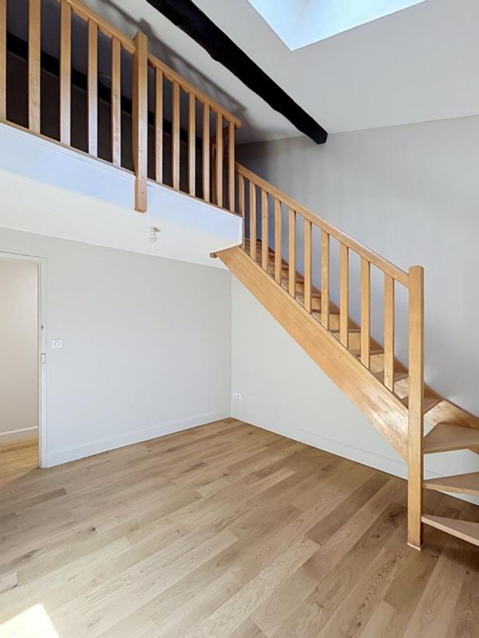 Location Magnifique T5 de 138 m² en  duplex Quartier St Georges