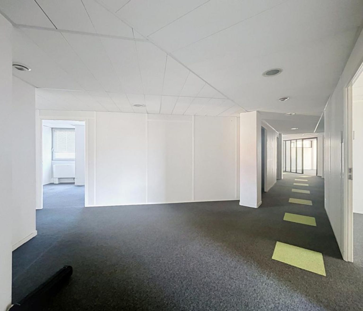 Bureaux à louer - 1033 m² - Toulouse Compans Caffarelli
