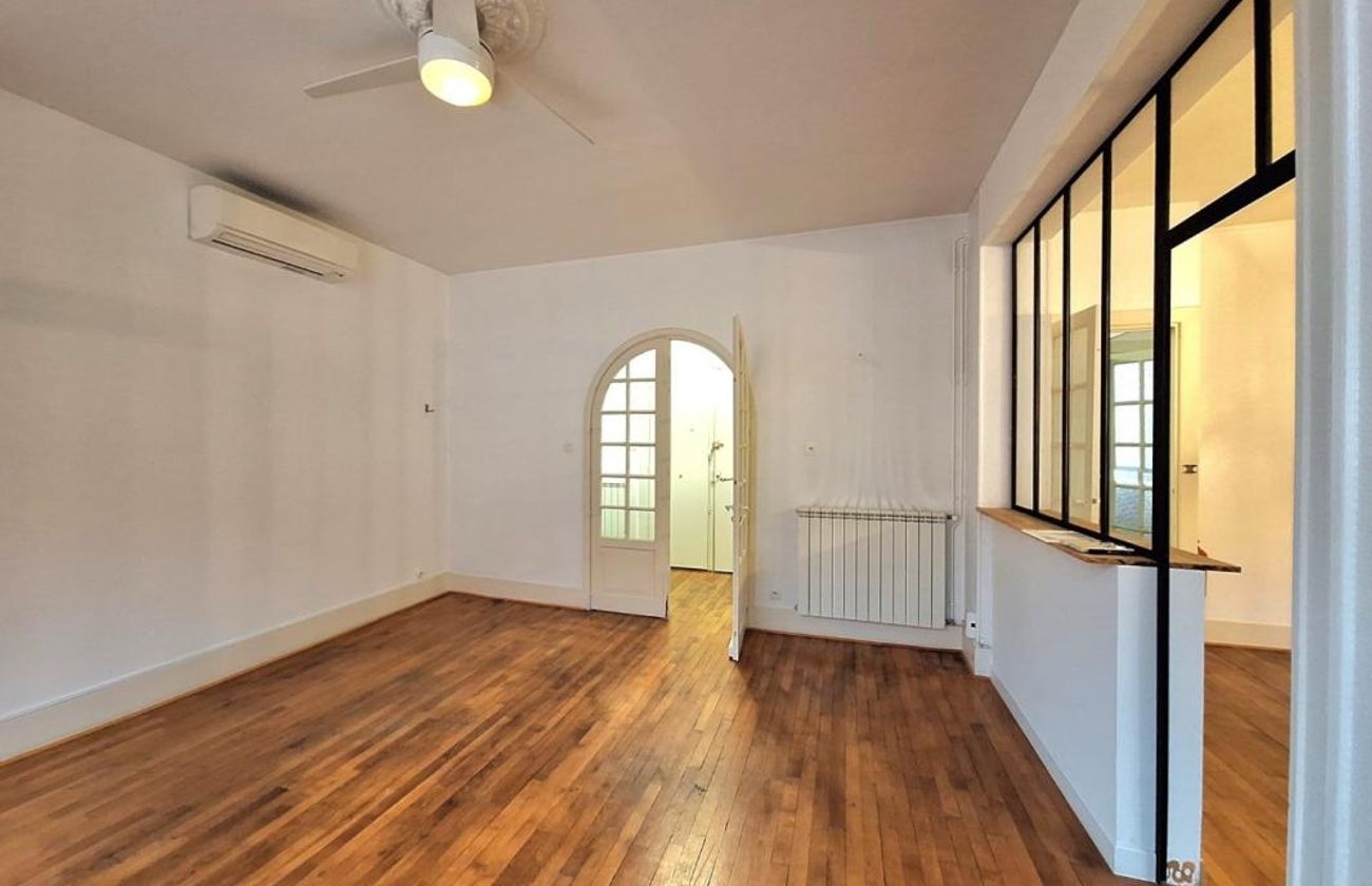 Location T4 de 119 m² Grand rond avec climatisation, ascesneur et balcon