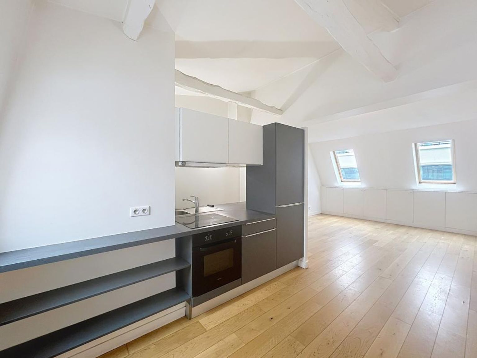 T2 non meublé 56.3m², rue Paul Baudry - Paris (8)