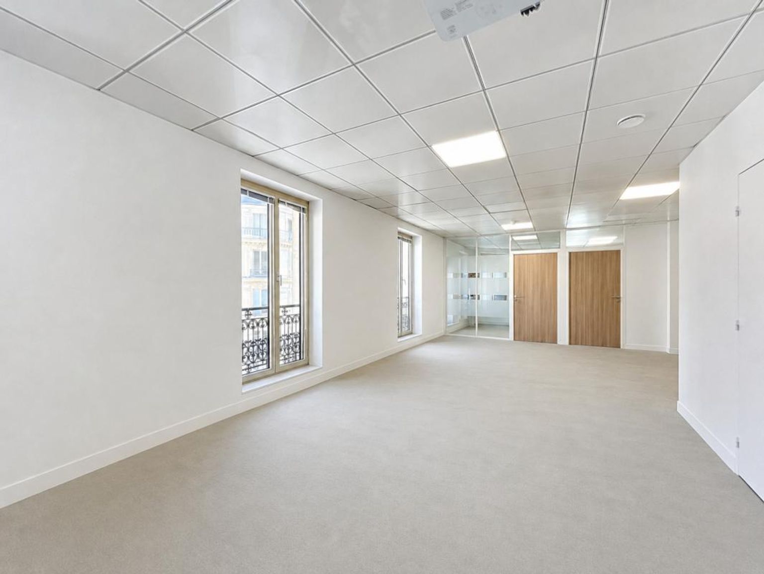 BUREAUX A LOUER - 94 m² - PARIS 9