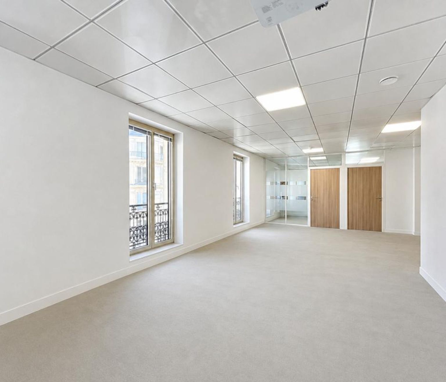 BUREAUX A LOUER - 94 m² - PARIS 9