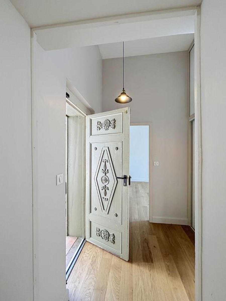 Location Magnifique T5 de 138 m² en  duplex Quartier St Georges