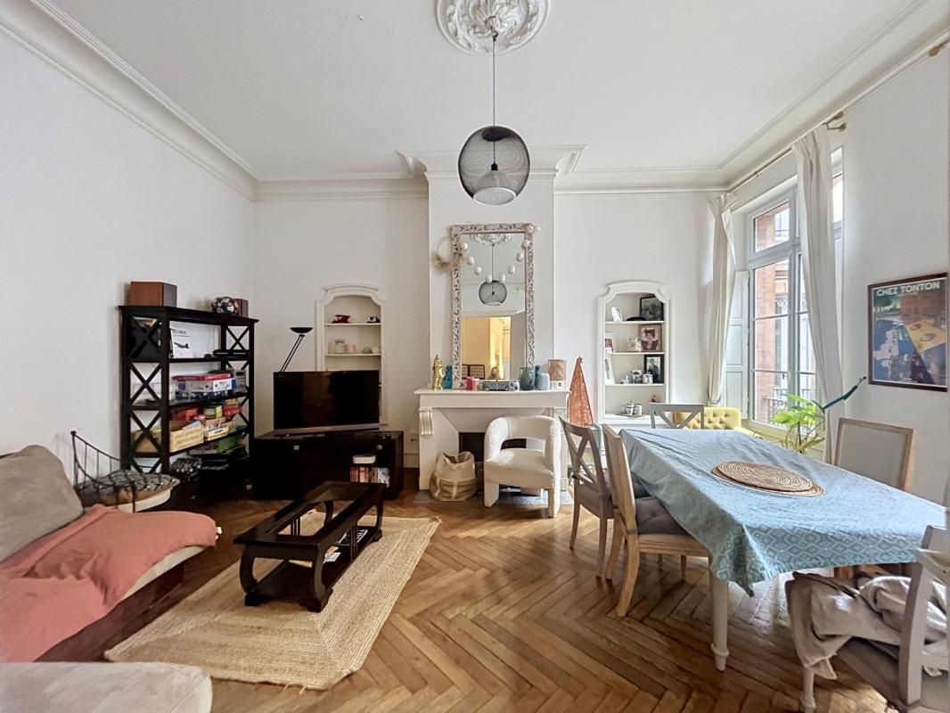 Location Magnifique T5 de 135 m² rue Croix Baragnon