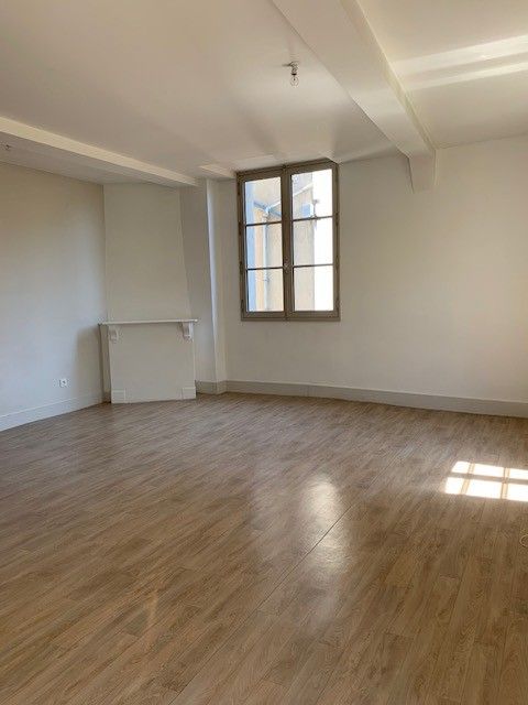 Location T3 de 30.78 m² quartier ESQUIROL ( colocations acceptées )