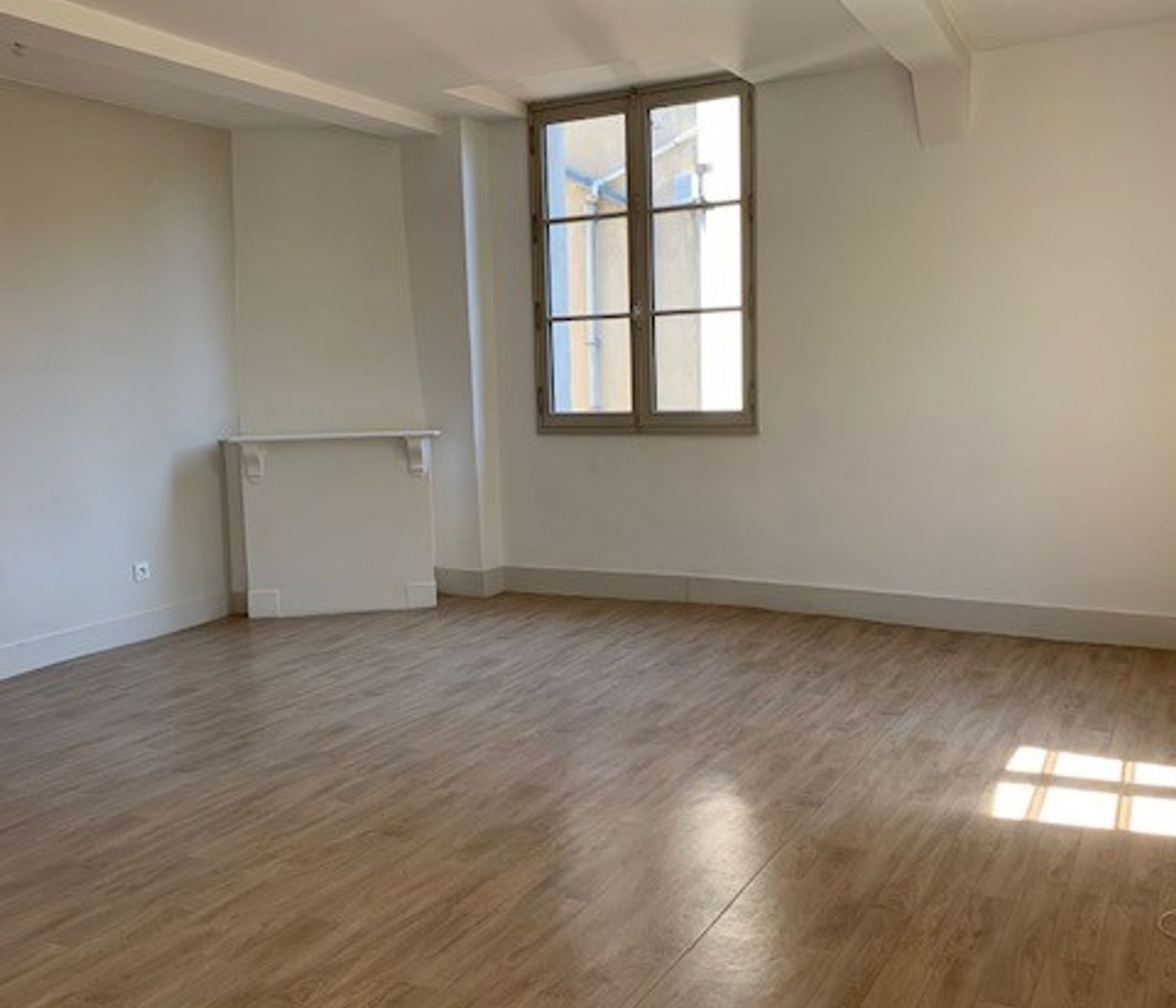 Location T3 de 30.78 m² quartier ESQUIROL ( colocations acceptées )
