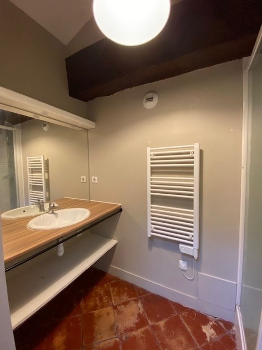 Location Magnofique T5 de 138 m² en  duplex Quartier St Georges