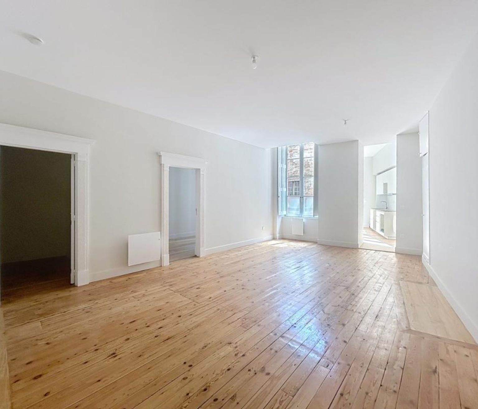 Location magnifique T4 neuf ( 95.10 m² ) quartier Carmes