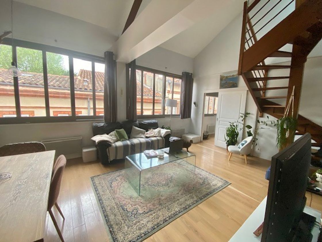 Location T4 duplex Capitole 79.42 m²  ( colocations acceptées )