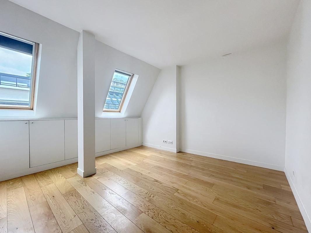 T2 non meublé 56.3m², rue Paul Baudry - Paris (8)