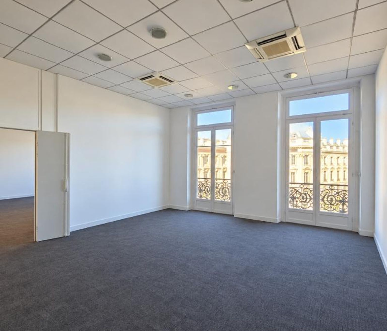 BUREAUX A LOUER - 264 m² - TOULOUSE CAPITOLE