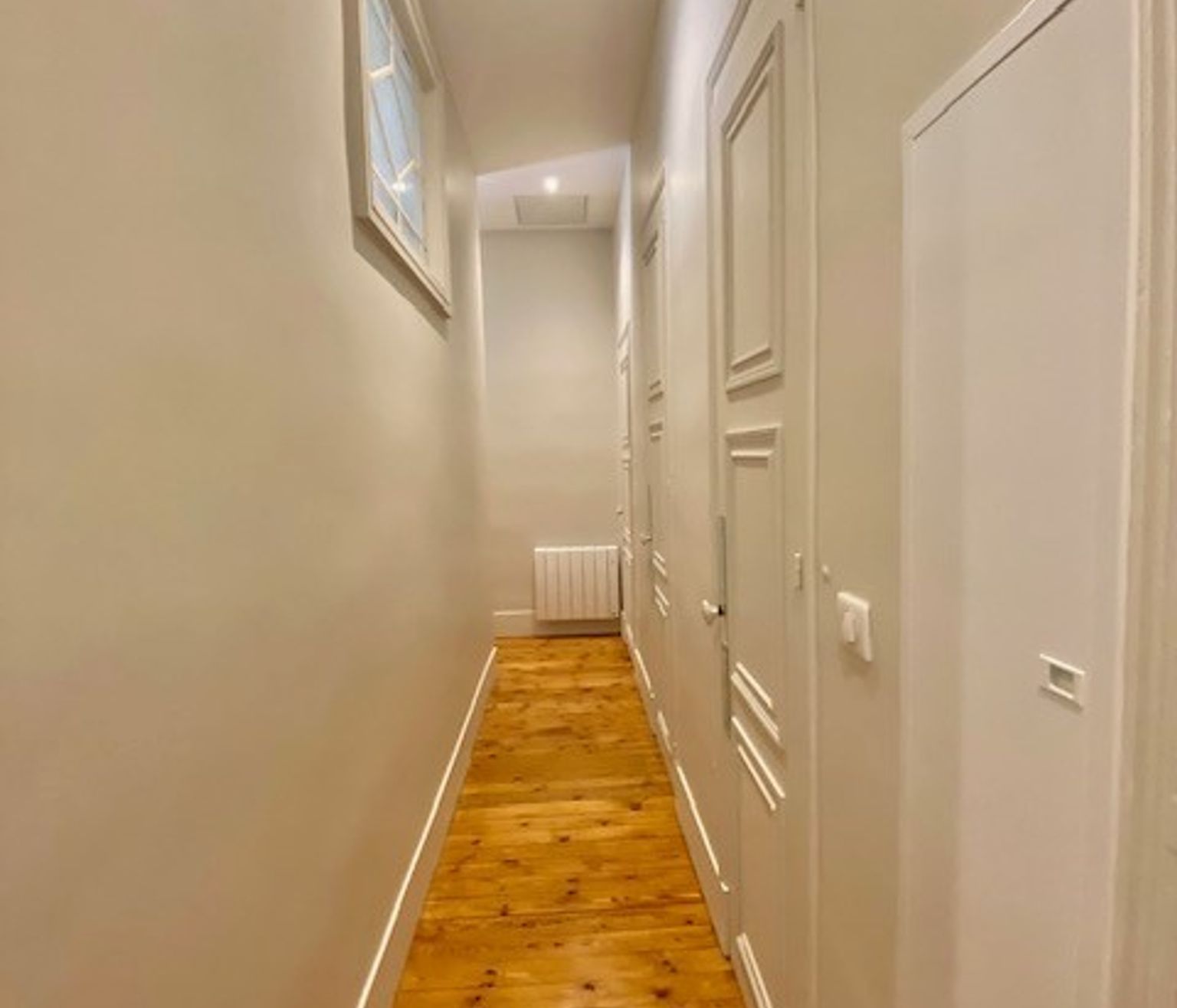 Location Magnifique T5 de 135 m² rue Croix Baragnon