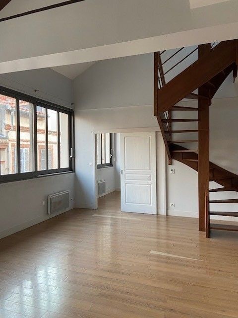 Location T4 duplex Capitole 79.42 m² ( colocations acceptées )