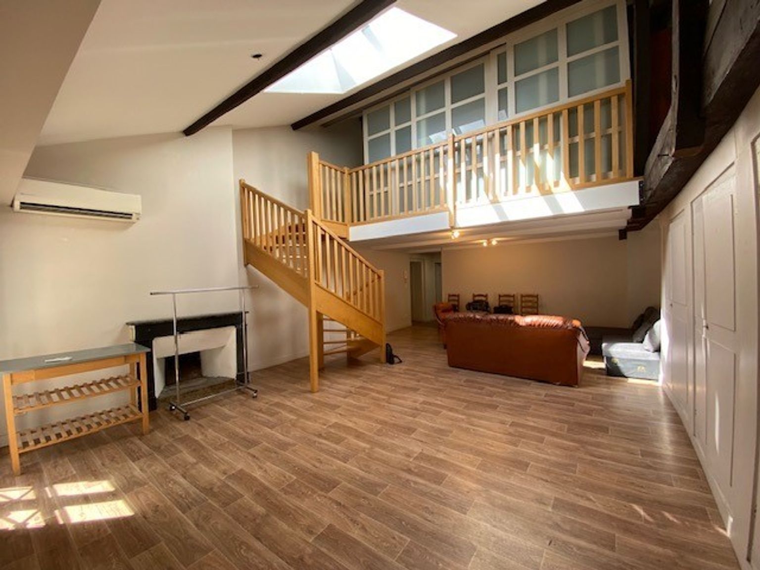 Location Magnofique T5 de 138 m² en  duplex Quartier St Georges