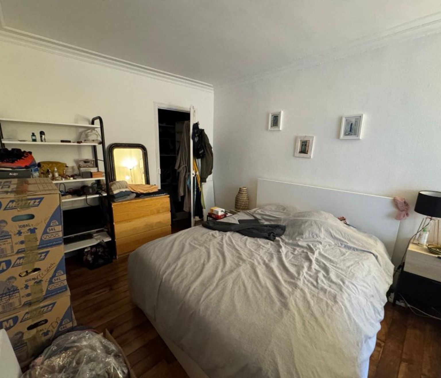 T2 non meublé - rue de Clichy - Paris (9)