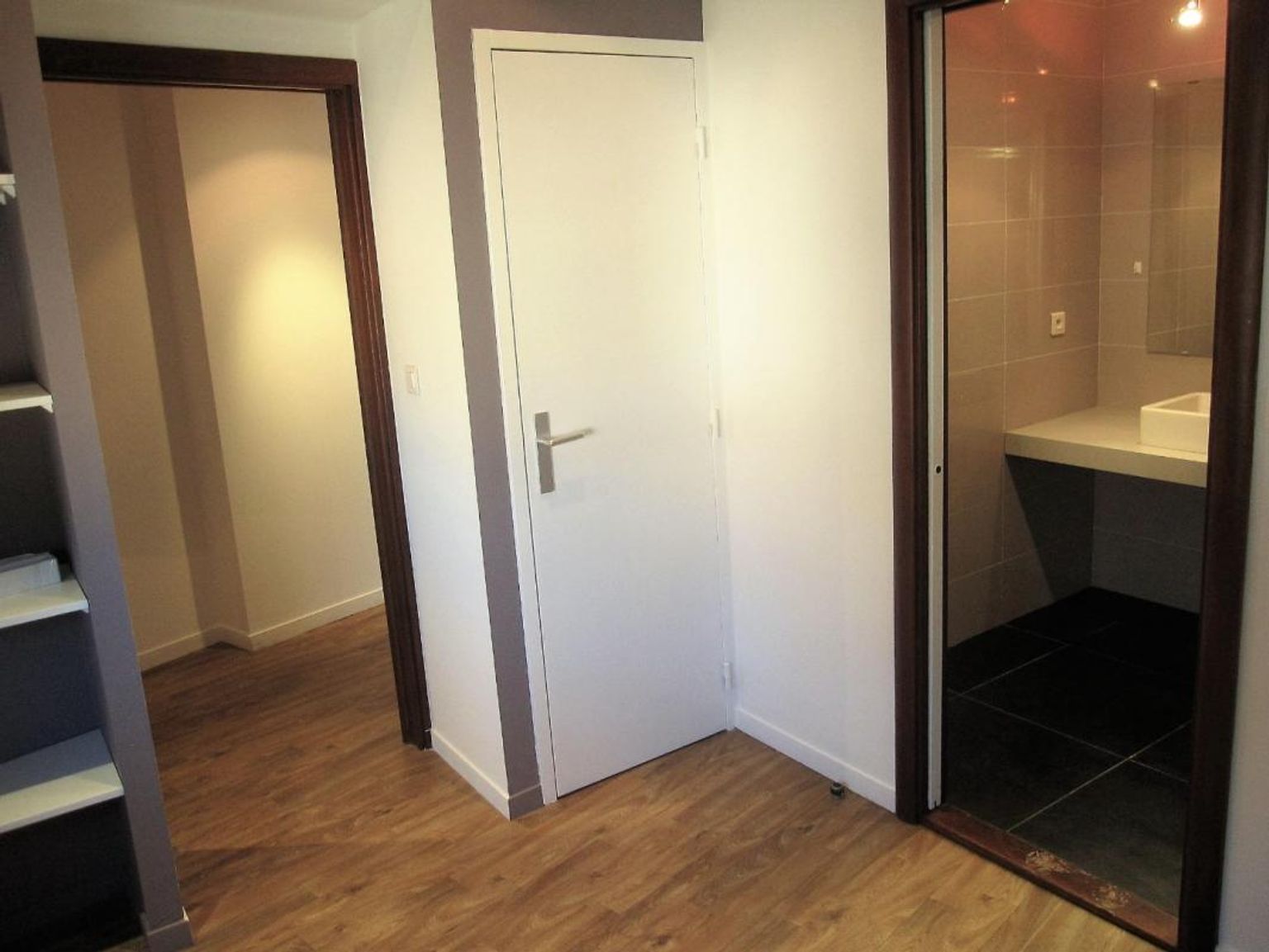 Location magnifique T2 place de la Daurade 42.21m²