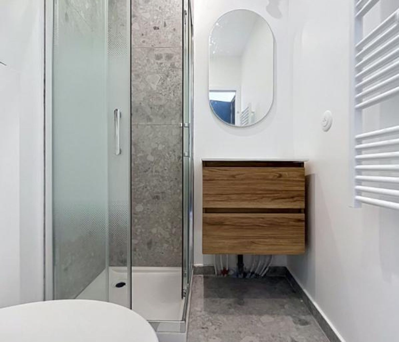 STUDIO 18m², non meublé, rue Blomet - Paris (15)