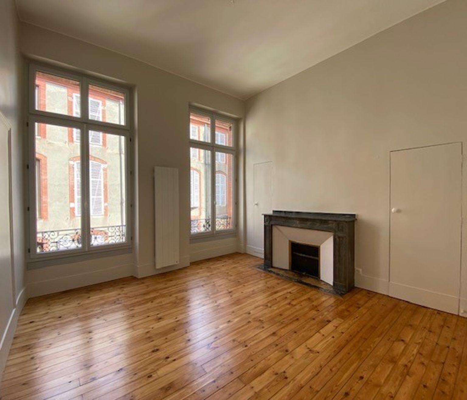 Location Magnifique T5 de 135 m² rue Croix Baragnon