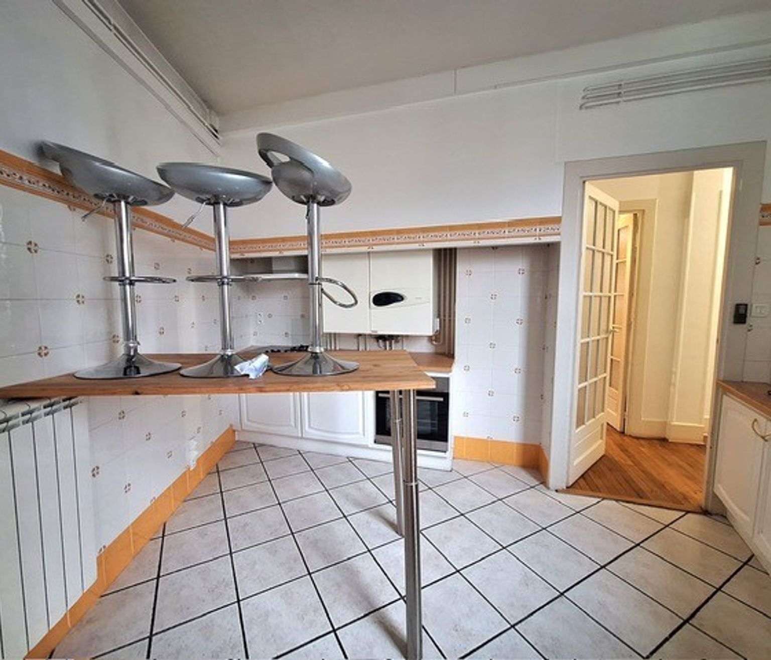 Location T4 de 119 m² Grand rond avec climatisation, ascesneur et balcon