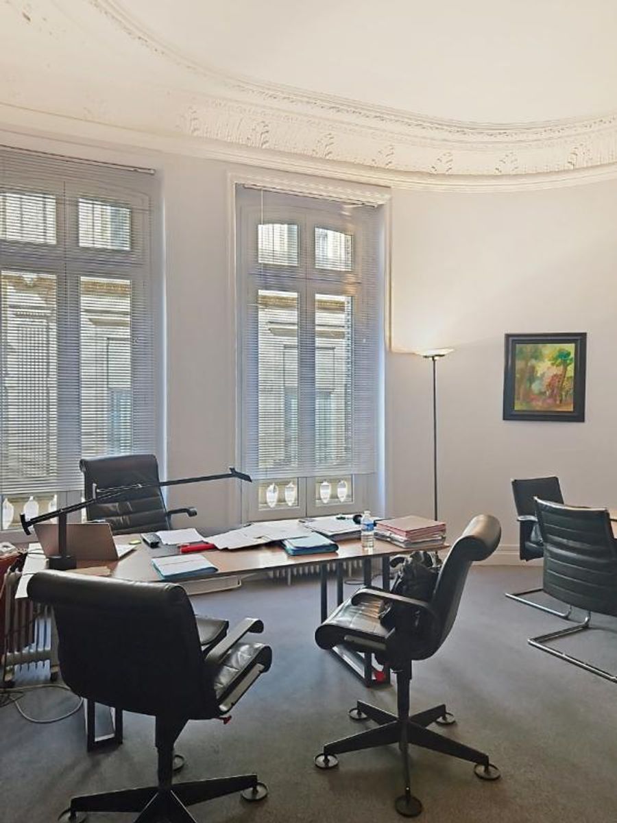 BUREAUX A LOUER - PARIS 8